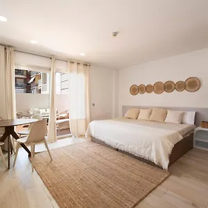 aparthotel-centric.top-hotels-tarragona.com/